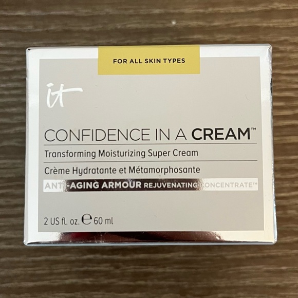 IT Cosmetics Confidence In A‎ Cream Anti-Aging Hydrating Moisturizer - Picture 13 of 16